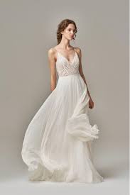 Anna kara möchte in ihrer aktuellen brautmode auch die enge verbindung zwischen mensch und natur zum alle brautkleider werden mit viel erfahrung in vielen stunden von hand gefertigt. Anna Kara Elma Kollektion 2019 Anna Kara 2019 Elma 394 15 2021 Brautkleider Online Bestellen Billiger Kaufen Preise 2021