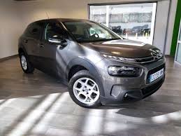 Het betreft de 1.2 zuinige puretech motor met een gemiddeld verbruik van 1:14. Used Citroen C4 Cactus Ad Year 2019 11212 Km Reezocar