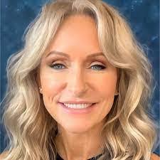 Julie Fales's Instagram, Twitter & Facebook