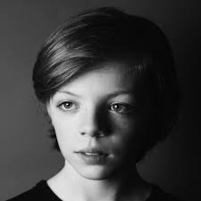 Henry Kent's Instagram, Twitter & Facebook