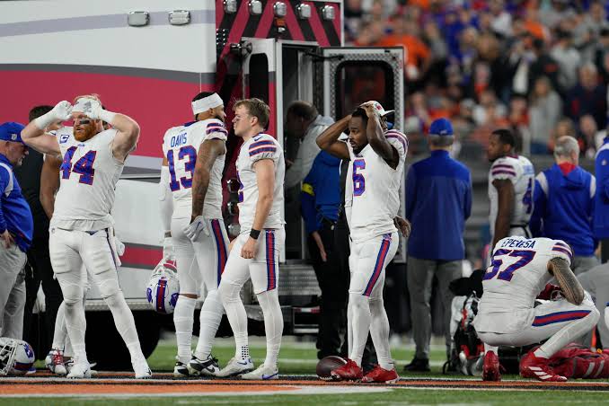 What happened to critically injured NFL player Damar Hamlin? A University of  Maryland Medical System cardiologist explains. – Chicago Tribune