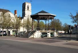 Pas De Musique Ce Matin Le Dimanche Cours Blossac A Chatellerault House Styles Mansions Street View