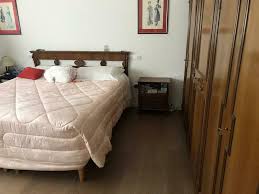 Esempio di una camera da letto tradizionale con pareti blu e pavimento in legno massello medio. Camera Da Letto In Legno Massello A Padova Kijiji Annunci Di Ebay