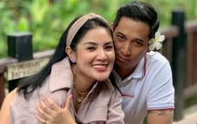 All posts tagged nindy ayunda dulu. Dikira Masih Cinta Alasan Logis Nindy Ayunda Pakai Nama Eks Suami Di Instagram Terkuak