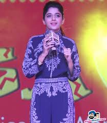 Sanam Teri Kasam Cast At Met College Mawra Hocane Picture 330357 Sanam Teri Kasam Pakistani Dresses Pakistani Actress