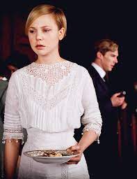 Adelaide clemens is an australian actress. Epingle Sur Costume Design