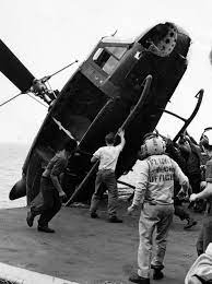 American military helicopters have been filmed evacuating us embassy staff in kabul, with multiple aircraft the footage invoked striking similarities with the 1975 retreat from vietnam's saigon. Operation Frequent Wind Wikipedia