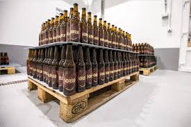 • densimetru cu 3 scale si cilindru de masurare. Mihai Èomfelean A Investit 500 000 De Euro Intr O FabricÄ De Bere ArtizanalÄ ConstruitÄ De La Zero In Patria Lui Scorilo InvestiÈia Se Va Recupera In 10 15 Ani Nu Vrem SÄ DÄm Un