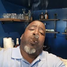 Downtown Pensacola getting ready for that ❄️