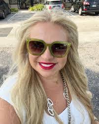 Constance Kingston's Instagram, Twitter & Facebook