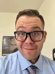 65 years young, full of zest. I live in San Fernando Valley, Los Angeles  area.