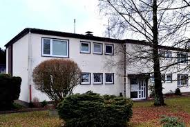 Vom große balkon aus hat man einen schönen blick ins grün Vermietet 1 5 Zimmer Wohnung Im Titschenhof Titschenhofer Strasse Velbert Immobilienmakler Immobilien Stahl Wulfrath