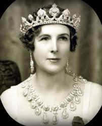 Duchess of Roxburghe's Cartier Pearl Suite