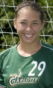 Women's Soccer Tops Alumni In An Exhibition Match