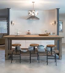 Kitchen islands with seating also add to the kitchen's overall functionality—not to mention its aesthetic appeal. Kitchen Island Seats 6 Design Ideas