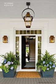 Unique flower containers come in conventional, unique, and creative shapes. 29 Pretty Front Door Flower Pots That Will Add Personality To Your Home The Trending House