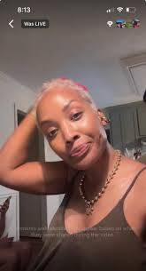 I know she is a duck, but check you the natural hair due