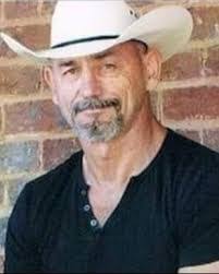 Ken Runkle's Instagram, Twitter & Facebook