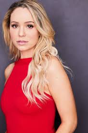 Melanie Shea's Instagram, Twitter & Facebook