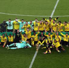 Mit dem verdienten 3:1 in dortmund gewinnen sie zum neunten mal den supercup. Dfb Pokal Fc Bayern Munchen Spielt Gegen Bremer Oberliga Klub Welt