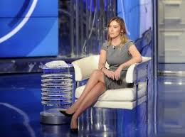 Speriamo che come per renzi i famigliari siano vicini anche a lei in questi momenti di. Maria Elena Boschi A Porta A Porta Il Confronto Con Stefano Parisi