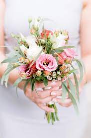 Wedding is an important event in life to be cherished for the remaining days in our life. 42 Prettiest Small Wedding Bouquets To Have And To Hold Blumenstrauss Hochzeit Hochzeit Strauss Kleiner Blumenstrauss