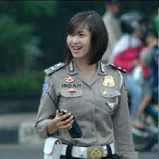 Jawabannya sama dengan di atas. Model Rambut Pendek Polisi Wanita Atau Polwan Info Model Rambut