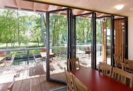 Sl 65 Von Solarlux Faltfenster Architektur Bei Stylepark Haus Aussendesign Haus Umbau Falttur Glas