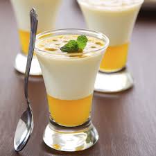 Panna Cotta Legere Au Coulis De Mangue Recette Coulis De Mangue Recette Panacotta Recettes De Cuisine