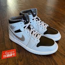 Looking For A Great Alternative To The Jordan 1 Shadows Look No Further Here S A Super Clean Pair Of Jordan 1 S For Your Col Jordan 1 Shadow Jordan 1 Jordans