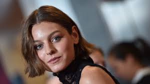 Emma Corrin wins Best Actress Golden Globe