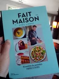 Après l'avoir suivi tous les jours à la télévision pendant le confinement, cyril lignac est de retour avec ce livre de recettes accessible et très alléchant ! 7cs3xn5a6pfuim