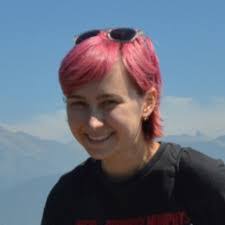 Emily Stuart's Instagram, Twitter & Facebook