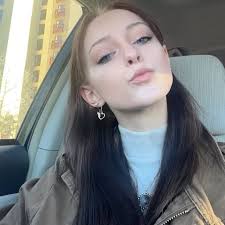 Sara Burrus (@sara_burrus) • Instagram photos and videos