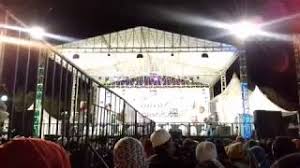 Blog tempat berbagi sholawat mulai dari lirik sholawat , download mp3 dan juga video sholawat yang dilengkapi dengan teks lirik. Khudzuni Az Zahir Live Tegal Selatan 17 Oktober 2017 By Majelis Sholawat
