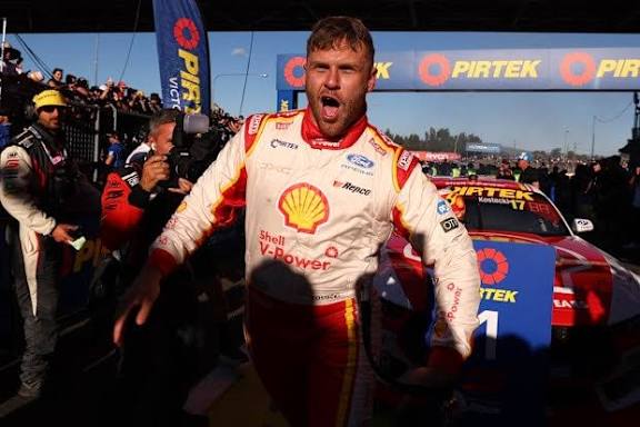 Kostecki wins Bathurst 1000 for 2nd time; Pasquale heartbreak Last-Lap ...