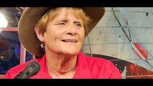 Kim Ewing "What The Heart Knows" In The Music Room Single 2025