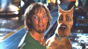 Abd'de 14 haziran 2002 tarihinde vizyona girmiş olan film, türkiye'de 9 ağustos 2002 tarihinde vizyona girmiştir. Scooby Doo Der Kinofilm Rakuten Tv