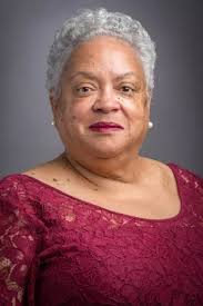 Luann Harris's Instagram, Twitter & Facebook