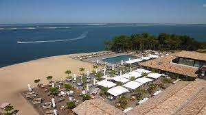 Maybe you would like to learn more about one of these? La Coorniche Pyla