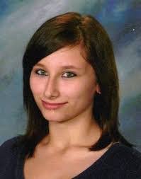 Tara Rinaldi's Instagram, Twitter & Facebook