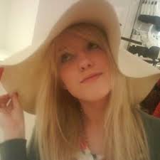 Grace Mckenzie (@innocentblondie)