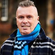 Dondi Smith's Instagram, Twitter & Facebook