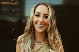 Ashley Cooke Releases New Song “it's been a year”