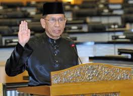 Perbedaan negara maju dan negara berkembang. Abu Zahar Angkat Sumpah Sebagai Yang Dipertua Dewan Negara Penggal Kedua Semasa Mstar