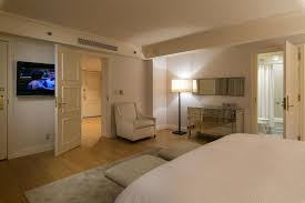 Rumah minimalis 1 lantai kini menjadi salah satu tren desain yang paling populer di negara kita. Central Park South Three Bedroom Apartment Overlooking Cp By Lauren Berger Collection New York Harga Terkini 2021