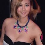 Cô gái hành xác để trông giống nhân vật hoạt hình