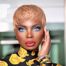 Deborah Falconer's Instagram, Twitter & Facebook