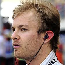 Einzig sergio perez von red bull hat in monaco und baku. Vettel Haare Formel 1 Sebastian Vettels Frisuren Vom Pilzkopf Zum Lange Hielt Aston Martin Bilder Und Videos Mit Ihrem Nach Tagelangem Warten Ware Das Video Fur Die Anhanger