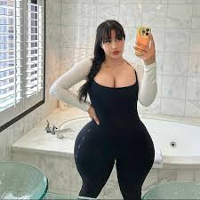 Amelia Curvy (@CurvyAmeliaX)  X